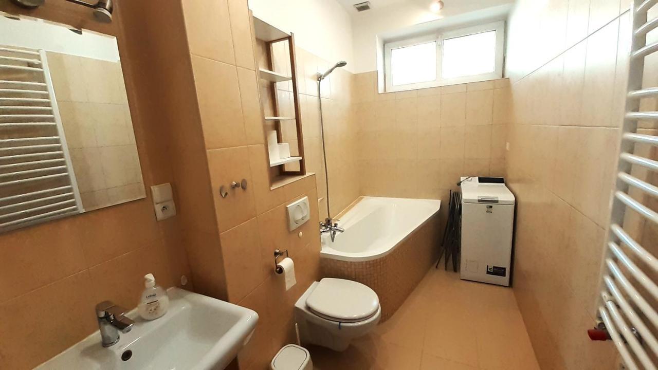 Urocze Przestronne,W Idealnej Lokalizacji Apartment Bielsko-Biala Luaran gambar